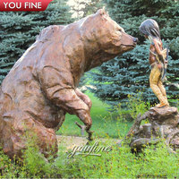 Statue de l'ours et de la fille de la famille des castors en bronze grandeur nature de Garden Forest