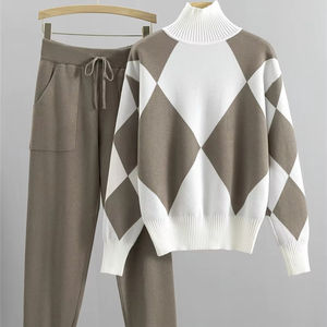 2025 Модный женский новый осенне-зимний Повседневный вязаный свитер В Клетку Комплект из двух предметов - Product Image 1