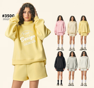 <span class=keywords><strong>Felpa</strong></span> <span class=keywords><strong>Oversize</strong></span> da Donna Personalizzata in Cotone Felpato con Logo Ricamato e Collo Alto - Product Image 1