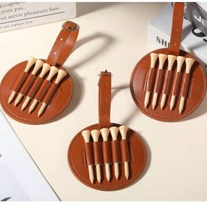 Étui de rangement pour tees de golf en cuir marron, support rond portable avec sangle pour la protection et le transport des tees - Product Image 4