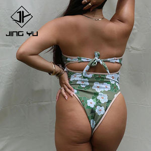 Traje de Baño Personalizado OEM con Estampado Hawaiano, Traje de Baño de una Pieza sin Tirantes con Aberturas, Hecho de Nailon Reciclado de Alta Calidad - Product Image 5