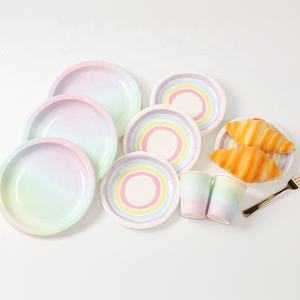 Набор бумажных тарелок и чашек с персонажами мультфильмов на заказ - Product Image 3