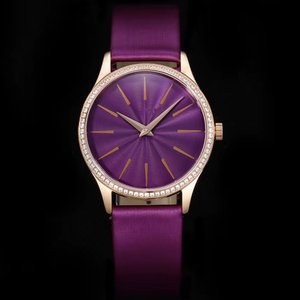 Montre mécanique automatique haut de gamme en or rose somptueux avec bracelet en cuir, affichage du cadran à aiguilles, caractéristiques de haute qualité - Product Image 1