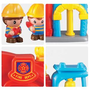 Cartone animato caserma dei pompieri Play Set per i bambini con simpatici accessori dettagliati e attrezzatura da vigile del fuoco per coinvolgere finte avventure <span class=keywords><strong>di</strong></span> gioco - Product Image 6