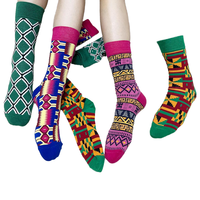 Unisexe 100% coton Ankara africain sportif décontracté Midi chaussettes prix de gros automne tricoté imprimé