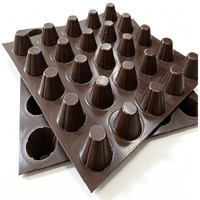 Planche de drainage rainurée moderne en plastique HDPE brun, imperméable, 30 mètres de long, épaisseur personnalisable, adaptée aux jardins verts