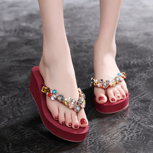 Tongs compensées souples et décontractées pour femmes, avec strass et design tendance, à talon haut - Product Image 4