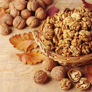 Promoción de Nueces Claras en Mitades, Crudas, Orgánicas, Envasadas al Vacío, Descuento por Volumen para Distribuidores de Alimentos Gourmet - Product Image 1