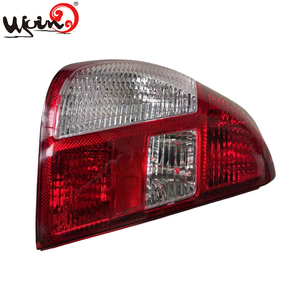 Usine <span class=keywords><strong>prix</strong></span> de gros pièces de rechange Auto Led feu arrière pour 8200403981 RENAULT <span class=keywords><strong>CLIO</strong></span> 01-04 - Product Image 3