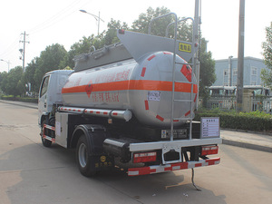 Camion-citerne spécialisé pour le transport de méthanol et d'éthanol - Product Image 6