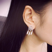 Anting-anting gantung bulu penangkap mimpi bohemian paduan mode Eropa dan Amerika wanita desain indah