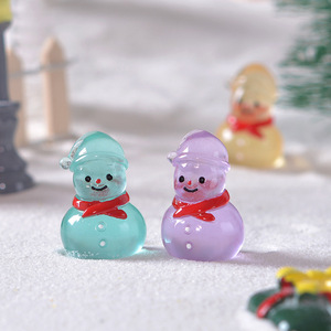 Adornos de muñeco de nieve de micropaisaje navideño moderno, objetos decorativos de escritorio luminosos bonitos, accesorio transfronterizo de resina - Product Image 4