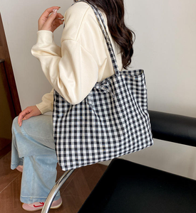 Large capacity contrasting canvas handbag, travel <b>bag</b>, simple and fashionable shoulder <b>bag</b>, niche handbag, shopping <b>bag</b> - Product Image 4