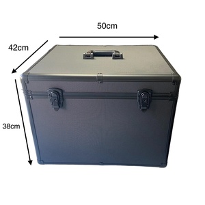 Boîte <span class=keywords><strong>de</strong></span> rangement légère et portable en aluminium à 30 compartiments pour bandes dessinées gradées, avec mousse alvéolée pour organiser les slabs gradés - Product Image 2