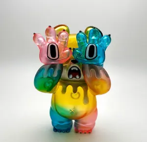 หุ่นพลาสติกพีวีซีใสปั้น3D ตัวละครการ์ตูน sofubi หุ่นของเล่นไวนิลสั่งทำ