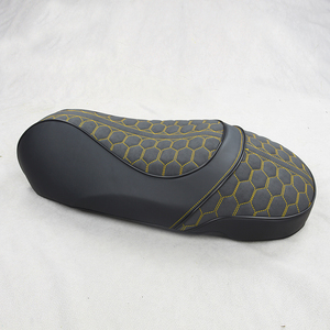 Funda de Asiento de Motocicleta de Cuero Nappa y Gamuza para Mujer, Diseño de Moda GANE, Tamaño Personalizado OEM, Juego Completo para Todas las Estaciones - Product Image 4