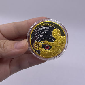 Moneta Commemorativa Personalizzata da 40mm di Copernico Placcata in Oro e Argento per Collezione di Artigianato Metallico - Product Image 3