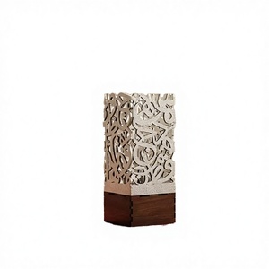 Brûleur à encens moderne en calligraphie arabe avec base en bois, brûleur à encens en métal, porte-charbon pour oud, décoration d'intérieur, décoration arabe pour la maison - Product Image 5