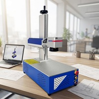 Machine de marquage laser à fibre compacte de bureau 20W 30W 50W pour le travail de gravure sur métal