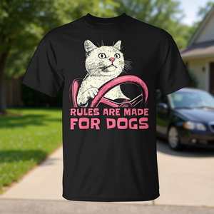 Le regole per gli amanti dei gatti sono fatte per i cani che guidano con il gatto al fianco - T-shirt - Product Image 3