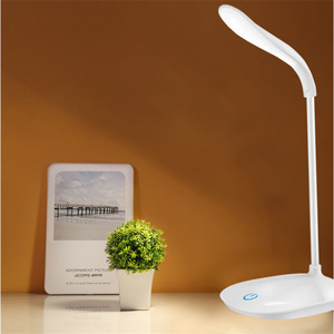 <span class=keywords><strong>USBled</strong></span> charge trois vitesses tactile gradation lampe de bureau ABS matériel dortoir lecture apprentissage Protection des yeux veilleuse alimenté par batterie - Product Image 2