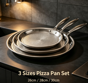 Set di Teglie per Pizza in Acciaio Inox Tri-Ply 26cm 28cm 30cm, Superficie Martellata a Nido d'Ape Antiaderente, Compatibile con Induzione, Padella Resistente - Product Image 1