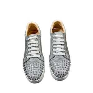 Chaussures décontractées à semelle épaisse style punk pour hommes et femmes, avec clous incrustés, chaussures de sport multifonctionnelles à coupe basse et tendance - Product Image 5