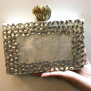 Belle pochette en résine Kundan pochette en résine métal bordure dames pochette pour soirée - Product Image 2