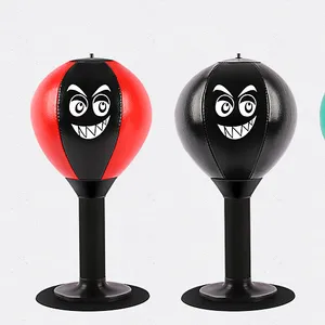 Stress abbau mit Stand Boxing Punch Ball mit Saugnapf zum Reflex Desktop Vertical Boxing Speed Ball