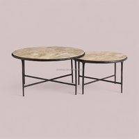 Tables basses gigognes rondes au design moderne avec cadre métallique martelé à la main et plateau en marbre naturel pour salon