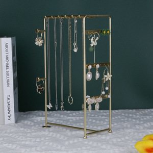Présentoir à bijoux, adapté pour accrocher des colliers, des boucles d'oreilles et autres ornements ; conception de rangement et anti-emmêlement. - Product Image 2