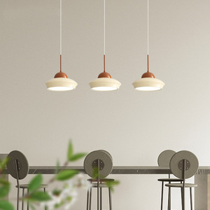 โคมไฟเพดานแบบฝรั่งเศส สีครีม 3 หัว สไตล์ใหม่ ปี 2024 แสงเต็มสเปกตรัม เหมาะสำหรับห้องรับประทานอาหาร ห้องนอน ห้องทำงาน - Product Image 5