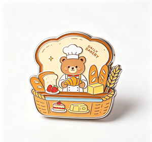 Pin esmaltado de panadería de dibujos animados, insignia metálica artesanal con diseño de rebanada de pan y oso panadero, adorno cloisonné para regalo y bolso - Product Image 1