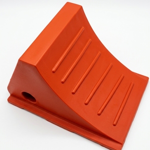 Cale de roue en PU résistante aux intempéries, antidérapante, capacité de charge de 45 tonnes <span class=keywords><strong>pour</strong></span> diverses grandes remorques de transport - Product Image 4