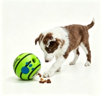 Jouet pour chien avec balle magique roulante, distributeur de friandises, enrichissement IQ pour l'entraînement des animaux de compagnie, avec sonnette pour les chiens qui mâchent agressivement