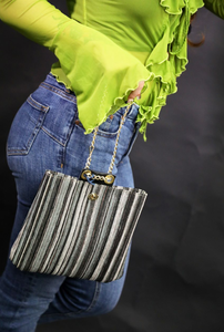 Borse di Lusso di Alta Qualità dal Design Unico, Mini Borse da Donna in PVC e Cotone con Strisce Siviglia Navicella, Stile Rock Classico Sostenibile - Product Image 4