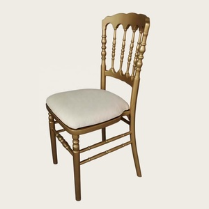 Chaise Napoléon dorée pour mariage - Product Image 1