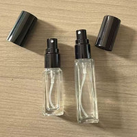 Mini flacons de parfum carrés en verre vides 3ml 4ml 5ml 10ml avec pulvérisateur rectangulaire pour aromathérapie Guangzhou Huiyu Packaging Voyage