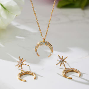 Collier Pendentif Plaqué Or 18K Lune Étoile Zircon 5A, Bijoux Croissant de Lune, Accessoires de Bijouterie, Ras-de-cou Superposable pour Femme - Product Image 4