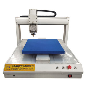 Machine de découpe de <span class=keywords><strong>verre</strong></span> CNC automatique compacte 4545 pour miroirs, fabrication en usine - Product Image 3