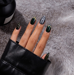24 faux ongles pailletés argentés & noirs - Royal Dazzle - forts et