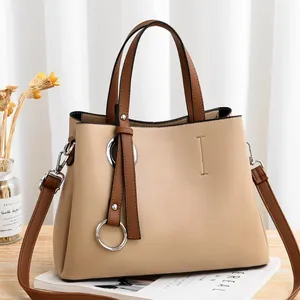 <span class=keywords><strong>Sac</strong></span> à bandoulière <span class=keywords><strong>pour</strong></span> <span class=keywords><strong>femme</strong></span> le plus vendu - <span class=keywords><strong>Sac</strong></span> à main en cuir PU avec plusieurs options de port, adapté à un usage quotidien et aux voyages - Product Image 1