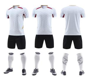 Maillots de football hautement personnalisés. Nous prenons en charge les commandes que nos concurrents n'osent pas prendre en charge. Contactez-nous pour plus d'informations. - Product Image 2