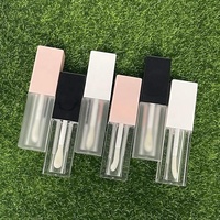 CY057 Nouveau tube à gloss à lèvres en plastique carré blanc brillant rose noir de luxe 4 ml avec pinceau, emballage cosmétique, logo personnalisé
