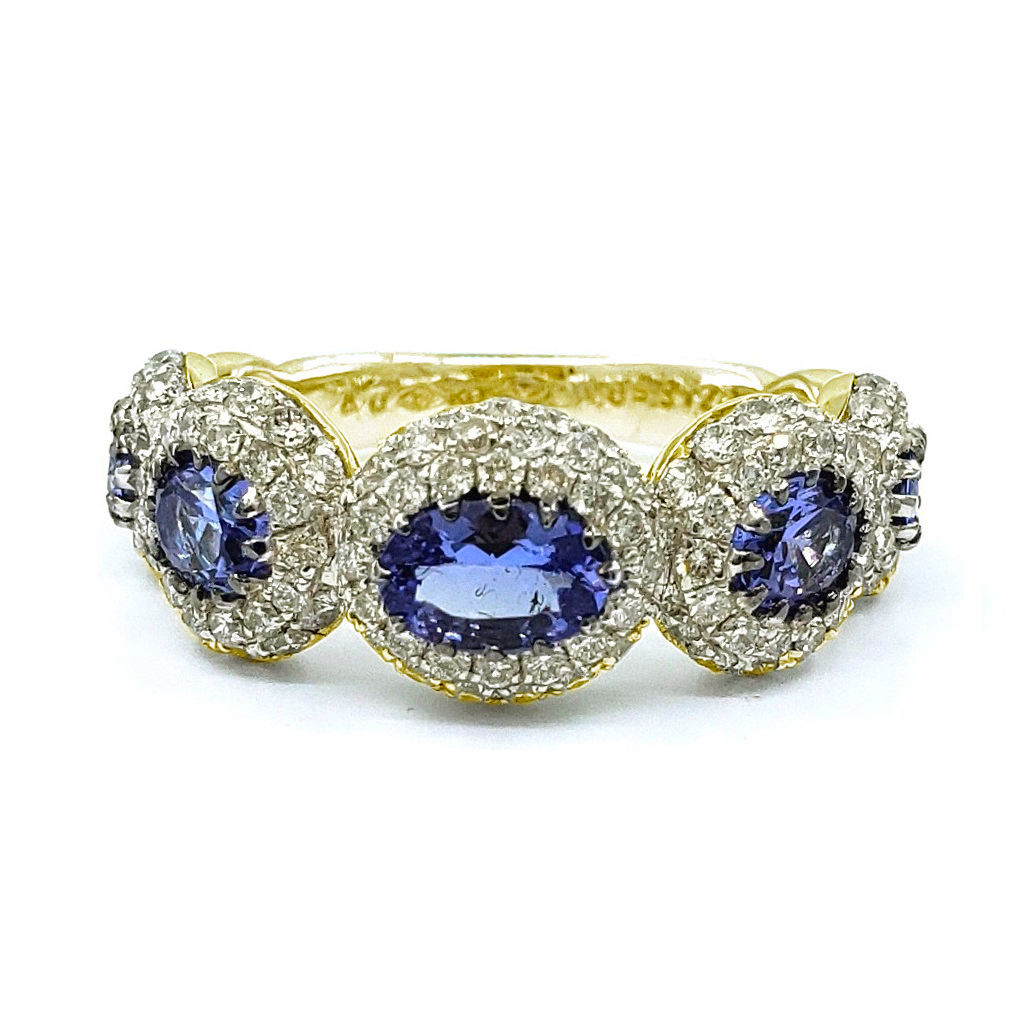 สีเหลือง