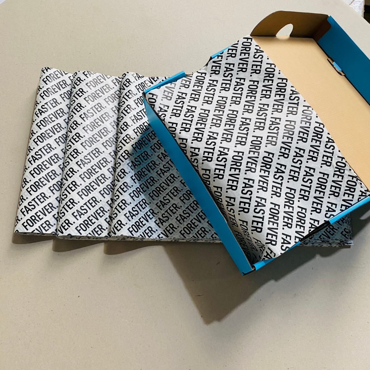 Custom Printed 17g Moisture-Proof Kraft Offset Paper Wrap Translucent Flower Wax Paper for Clothing Hardware Packaging Art