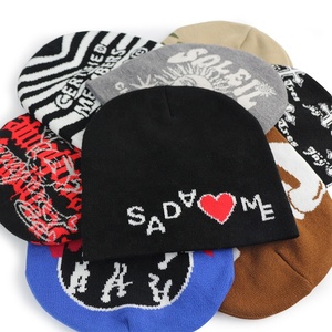 Gorro de Punto Personalizado HK34 OEM para Hombre y Mujer, Gorro Teñido de Alta Calidad, Gorro de Invierno Acrílico Liso para Esquí y Actividades al Aire Libre - Product Image 1