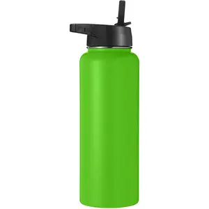 زجاجة مياه معزولة مخصصة مزدوجة الجدار من الفولاذ المقاوم للصدأ باللون الأخضر