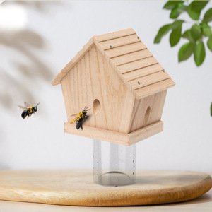 Piège à insectes créatif en bois pour jardins extérieurs, pièges en forme de cabane pour abeilles et attrape-nuisibles pour les jardins domestiques. - Product Image 2