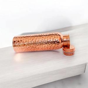 Bouteille en cuivre pur de qualité supérieure pour l'eau potable pour le cadeau de mariage et d'anniversaire Bouteilles d'eau de 32 oz - Product Image 6